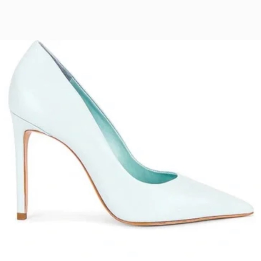 Schutz Never worn Lou Pump